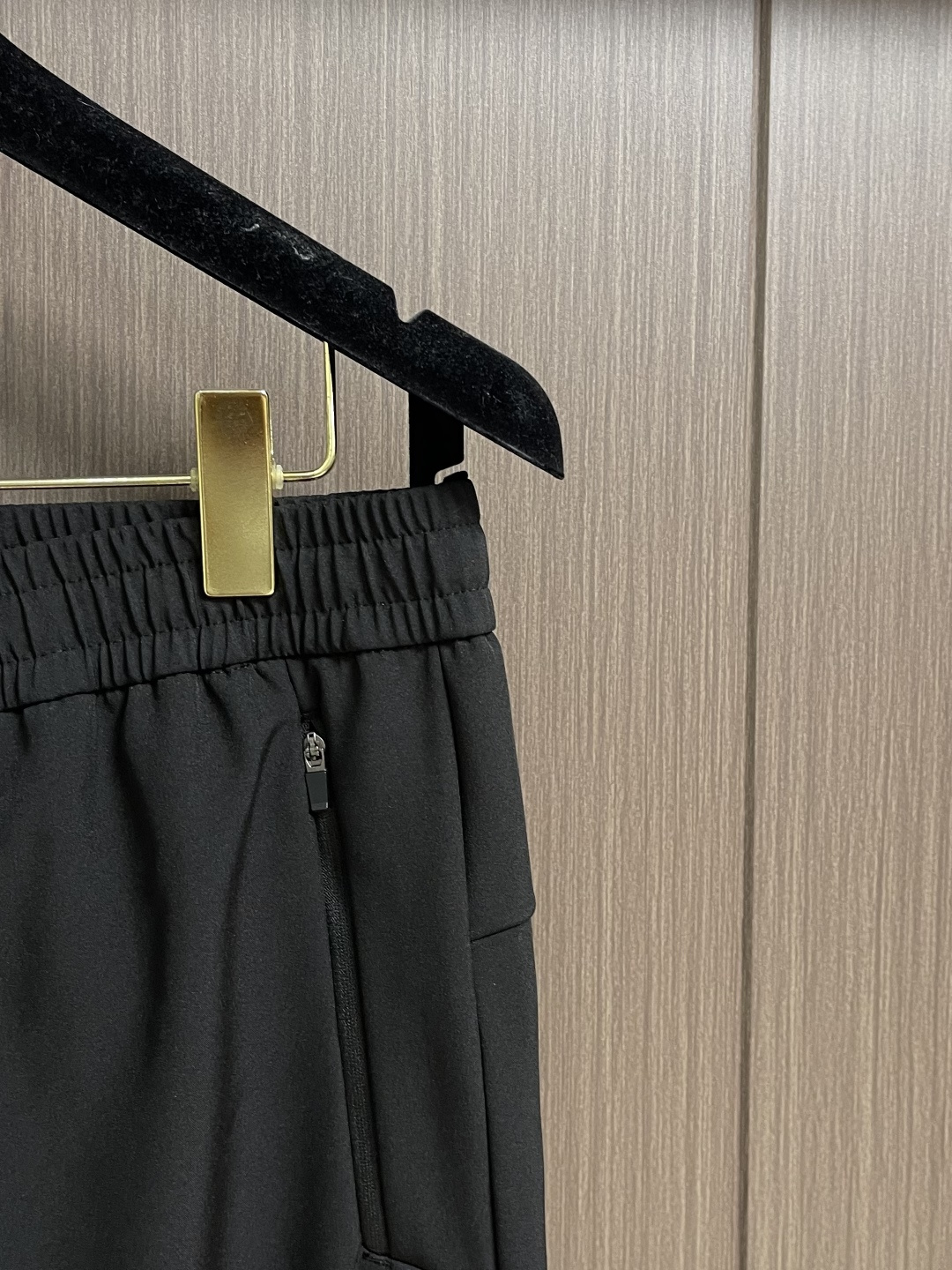 ARC’TERYX 始祖鸟户外 休闲通勤 机能裤 它是可以被定义为一条‘皮肤裤’，防晒抗撕裂，整条裤子包