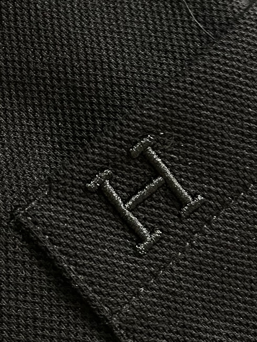 Hermes 2026ss春夏商务休闲男士短袖Polo衫．经典百搭．衣橱必备的款式 三粒扣翻领款式 胸口