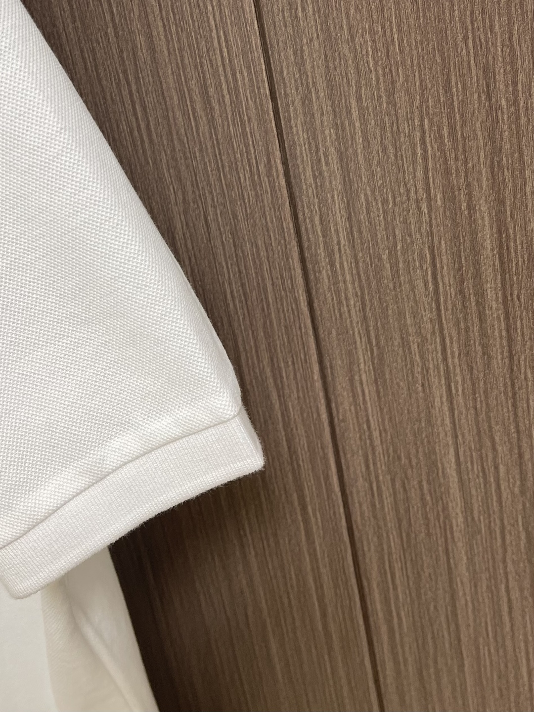 Hermes 2026ss春夏商务休闲男士短袖Polo衫．经典百搭．衣橱必备的款式 三粒扣翻领款式 胸口