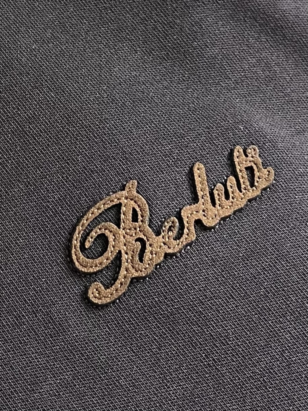 Berluti 布鲁提 2026SS夏季短袖圆领T恤打底衫，胸前简约logo设计，简约大气时尚百搭，手感