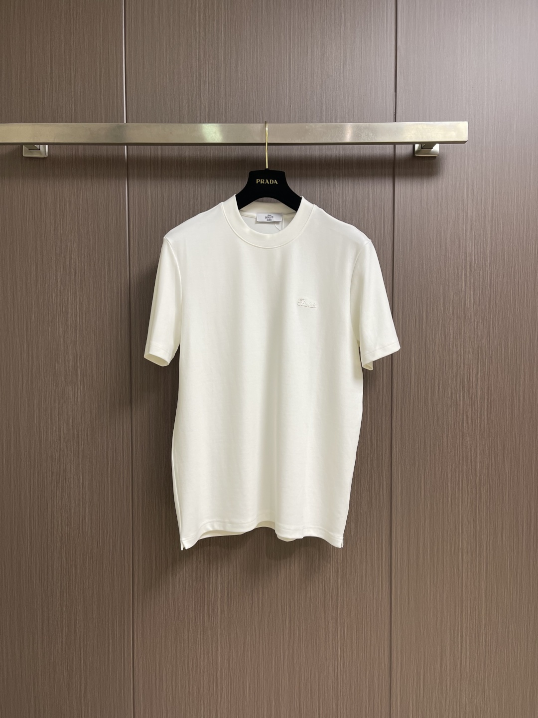 Berluti 布鲁提 2026SS夏季短袖圆领T恤打底衫，胸前简约logo设计，简约大气时尚百搭，手感