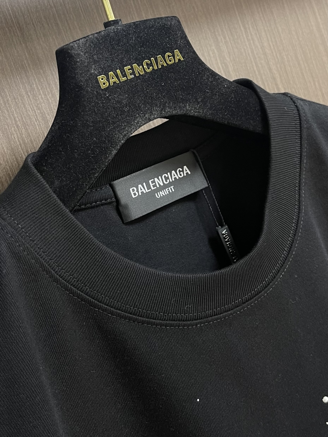 Balenciaga 涂鸦字母logo短袖T恤 独具时尚创意的涂鸦图案 休闲宽松版型 适合各种身材 上身