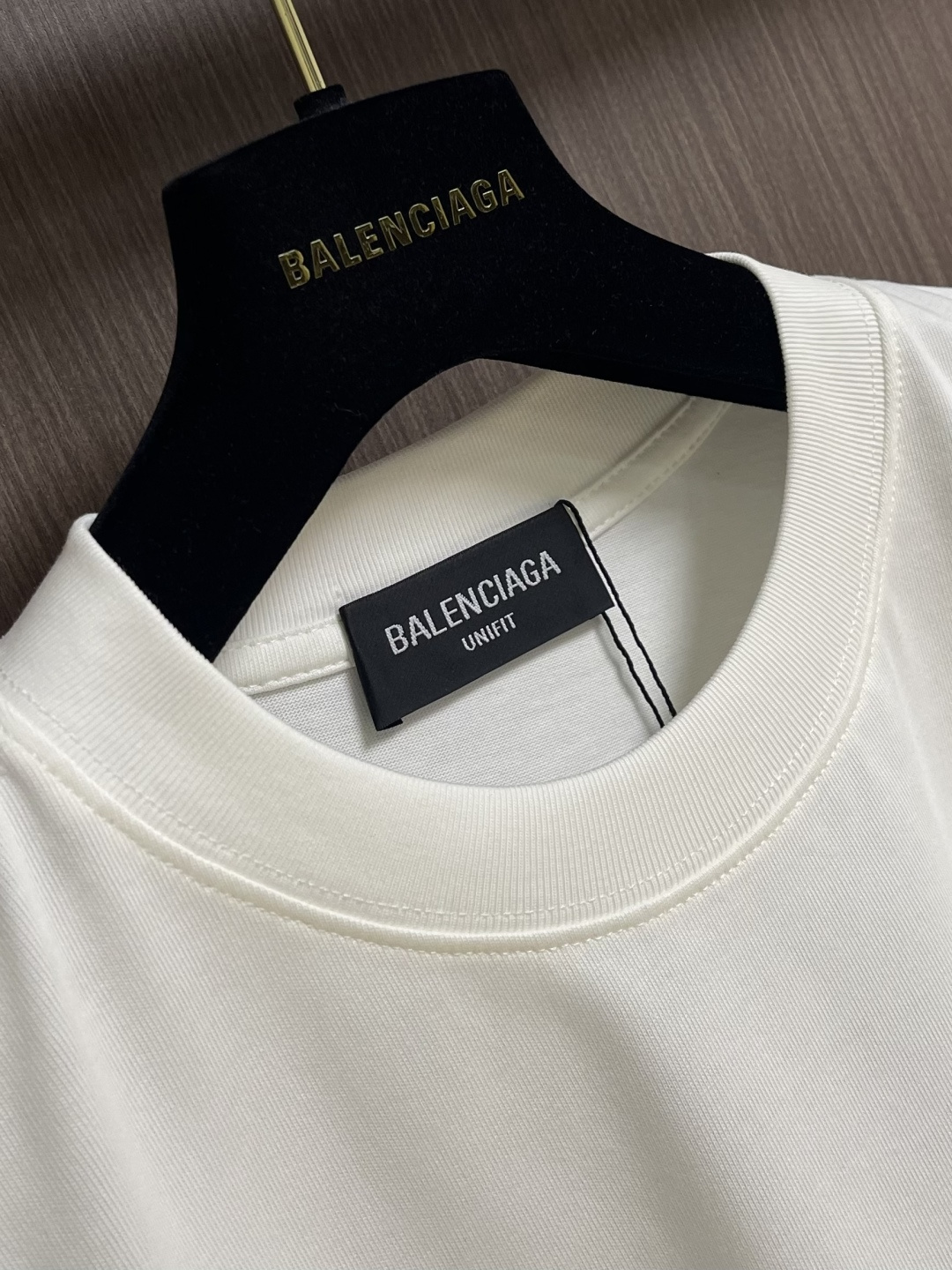 Balenciaga 刺绣logo圆领短袖T恤，定织定染百分百纯棉双股面料 成衣洗水 前幅高清扫描图案完