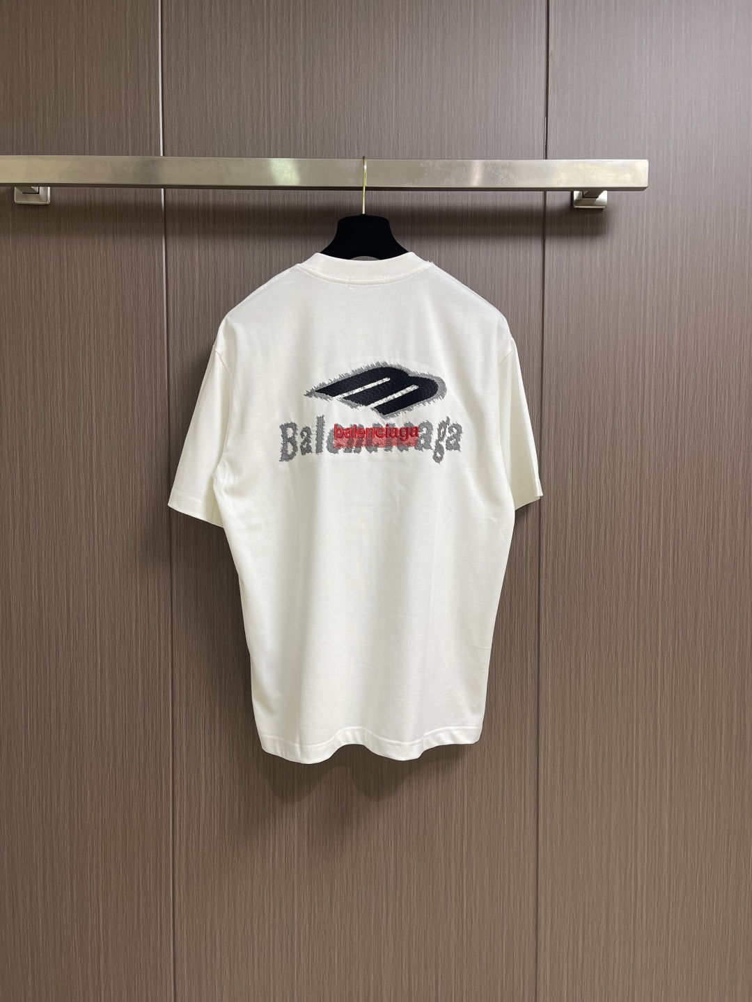 Balenciaga 刺绣logo圆领短袖T恤，定织定染百分百纯棉双股面料 成衣洗水 前幅高清扫描图案完