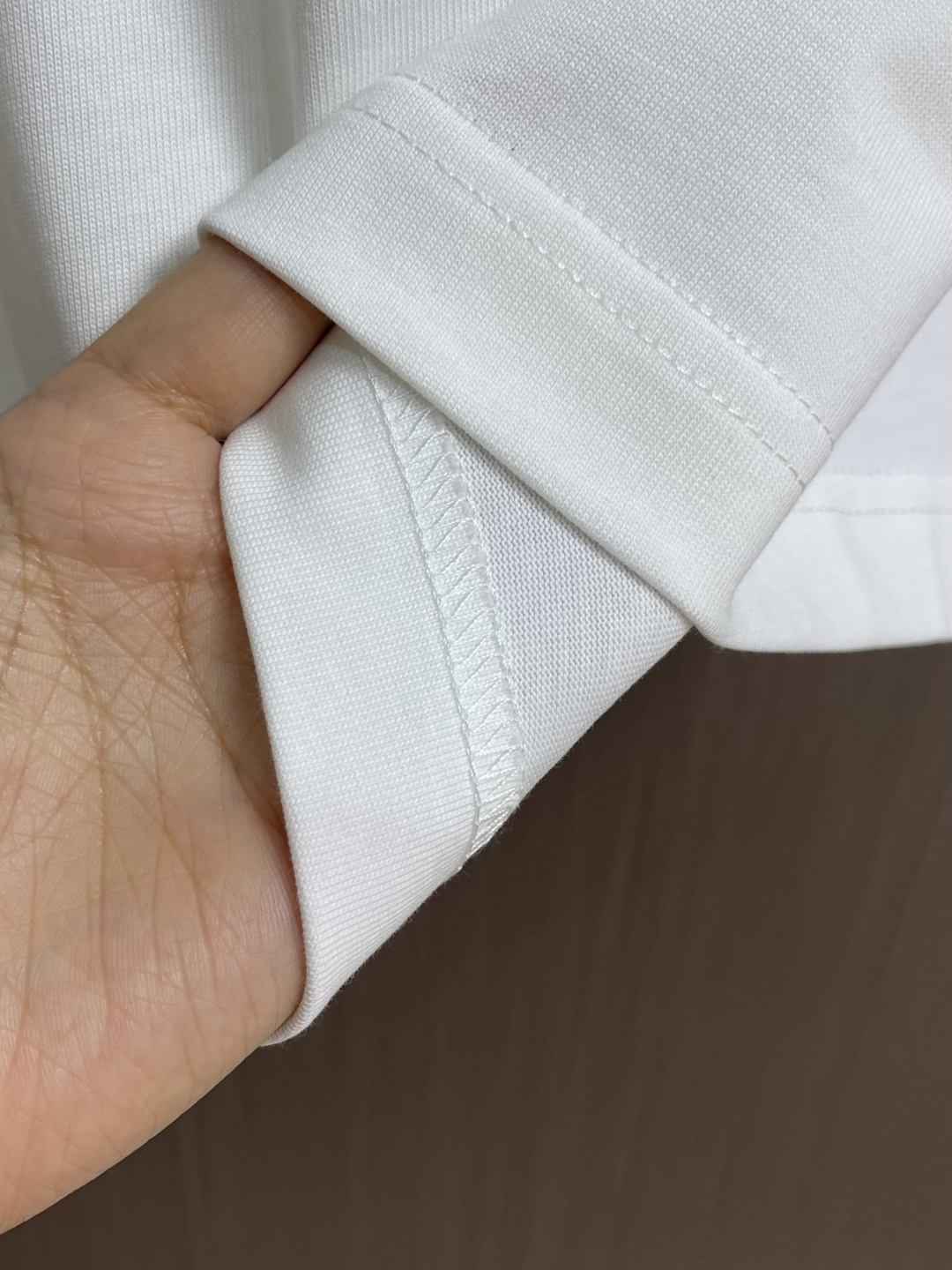 Balenciaga 刺绣logo圆领短袖T恤，定织定染百分百纯棉双股面料 成衣洗水 前幅高清扫描图案完