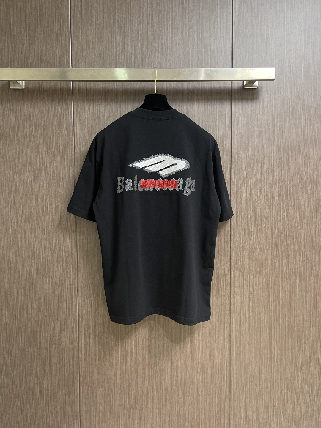 Balenciaga 刺绣logo圆领短袖T恤，定织定染百分百纯棉双股面料 成衣洗水 前幅高清扫描图案完