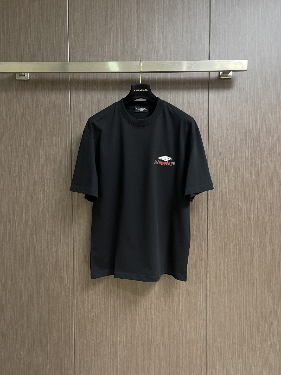 Balenciaga 刺绣logo圆领短袖T恤，定织定染百分百纯棉双股面料 成衣洗水 前幅高清扫描图案完