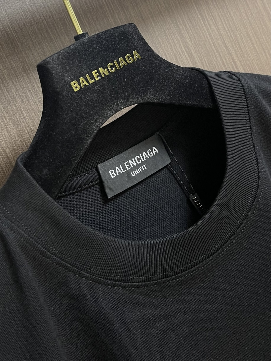 Balenciaga 刺绣logo圆领短袖T恤，定织定染百分百纯棉双股面料 成衣洗水 前幅高清扫描图案完