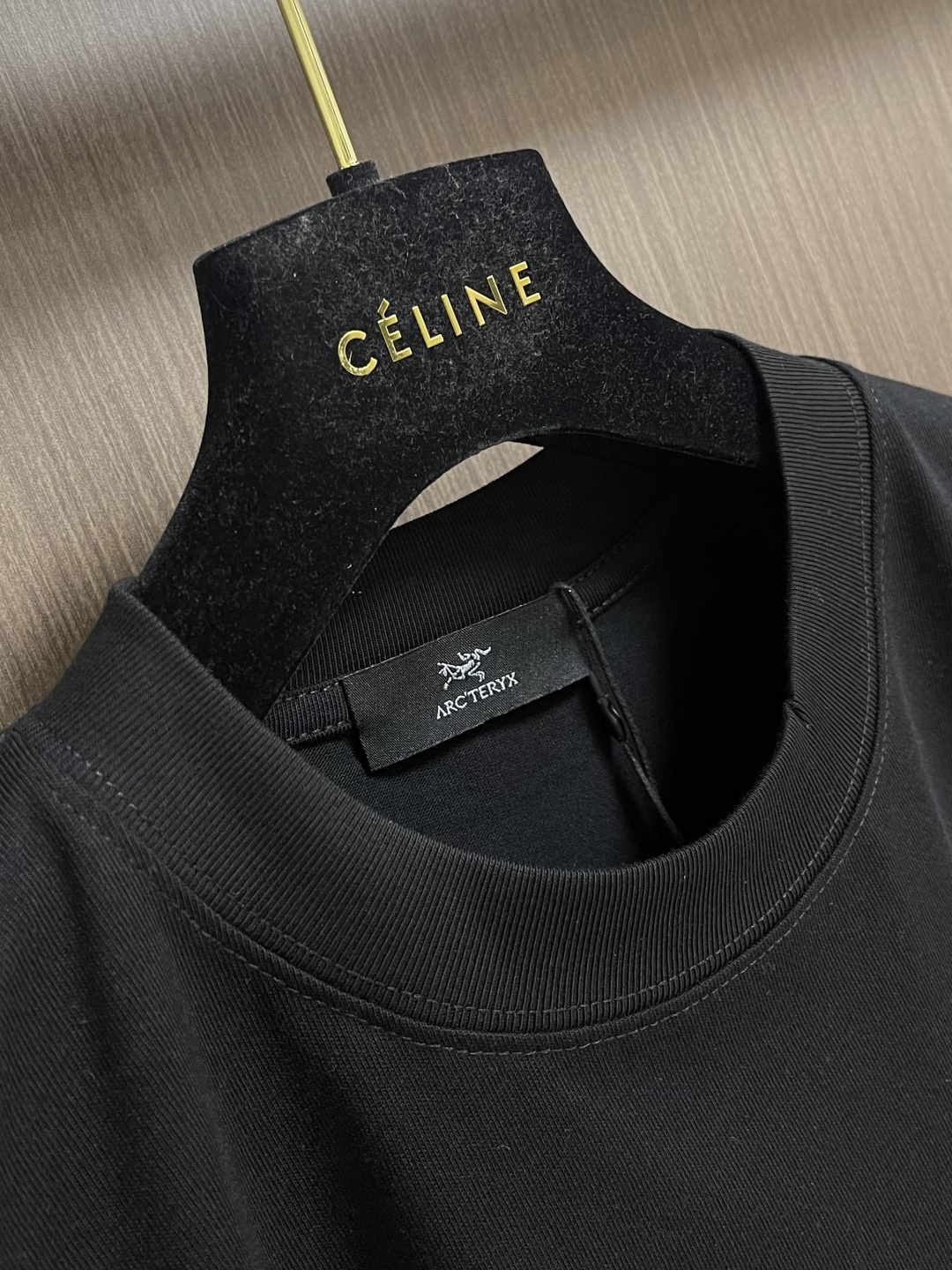 Arcteryx始祖鸟 2026SS 前后印花短袖T恤 采用60支双股，270g全棉面料。上身透气，绝不