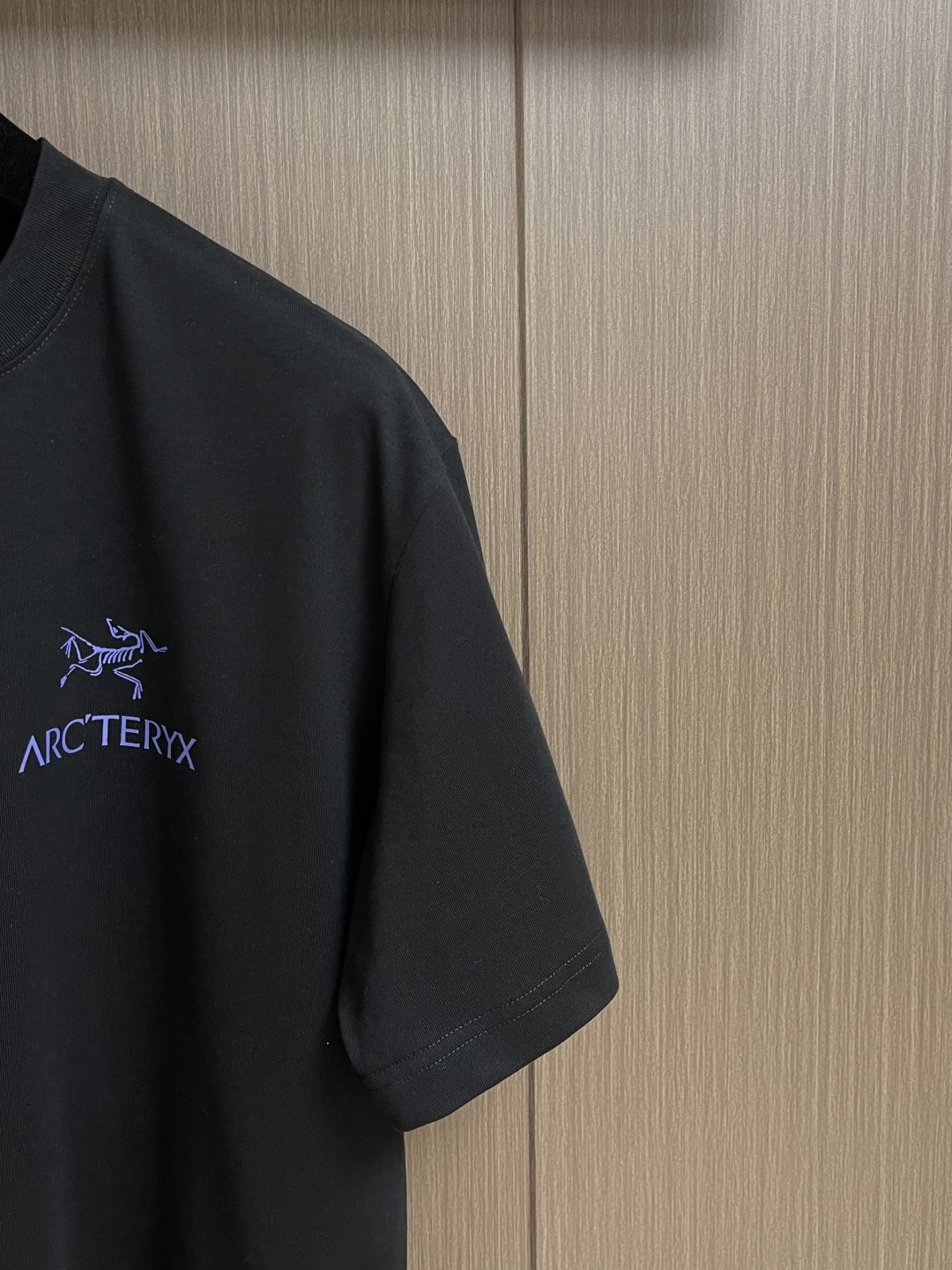 Arcteryx始祖鸟 2026SS 前后印花短袖T恤 采用60支双股，270g全棉面料。上身透气，绝不