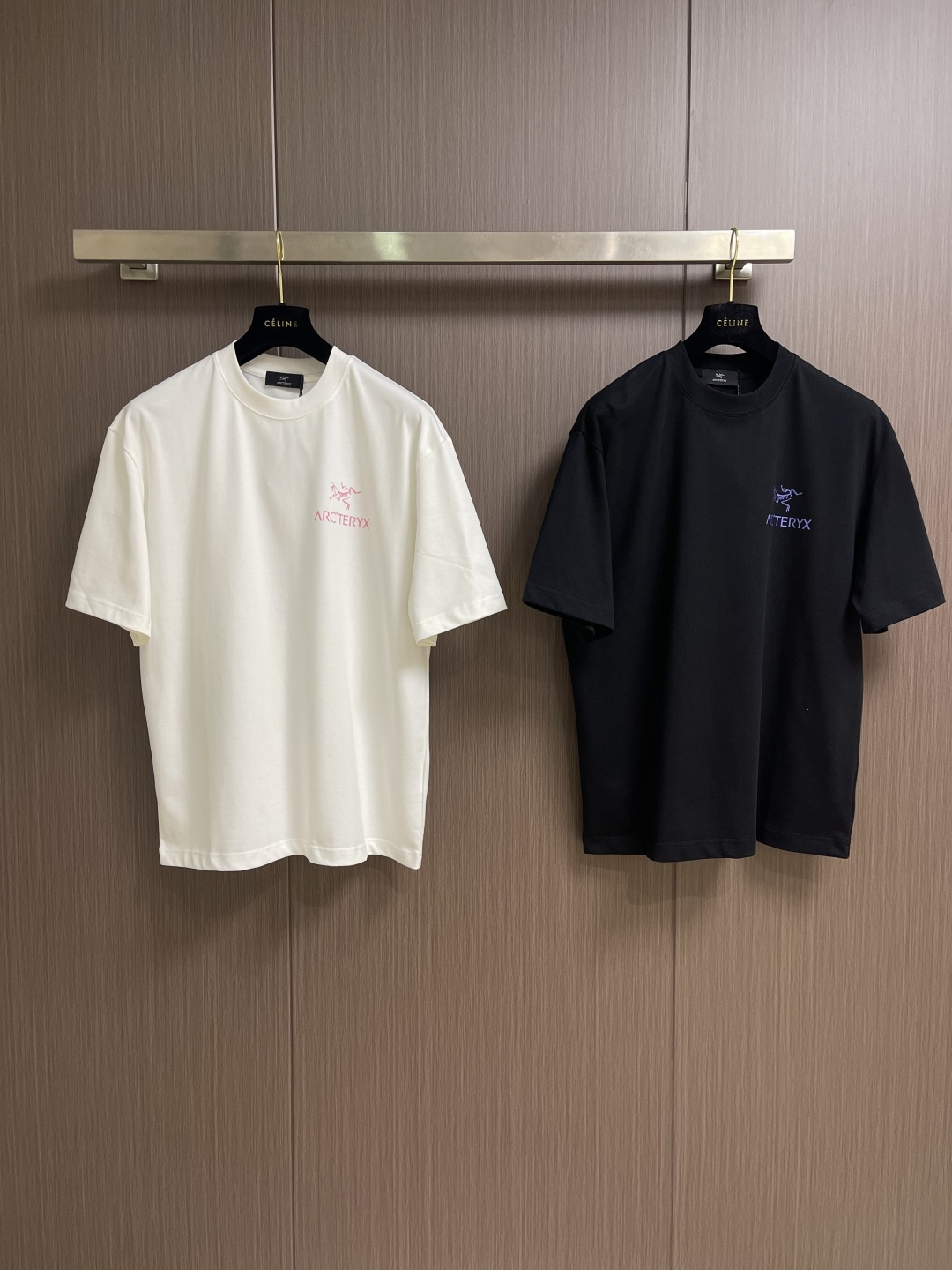 Arcteryx始祖鸟 2026SS 前后印花短袖T恤 采用60支双股，270g全棉面料。上身透气，绝不