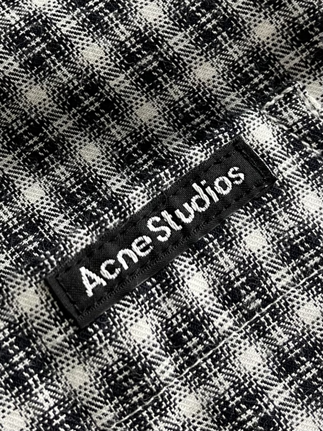 Acne Studios徽标格纹纽扣长袖衬衫，定制经26道缩绒工艺的法兰绒纹理清晰 质感十足 舒适贴肤 