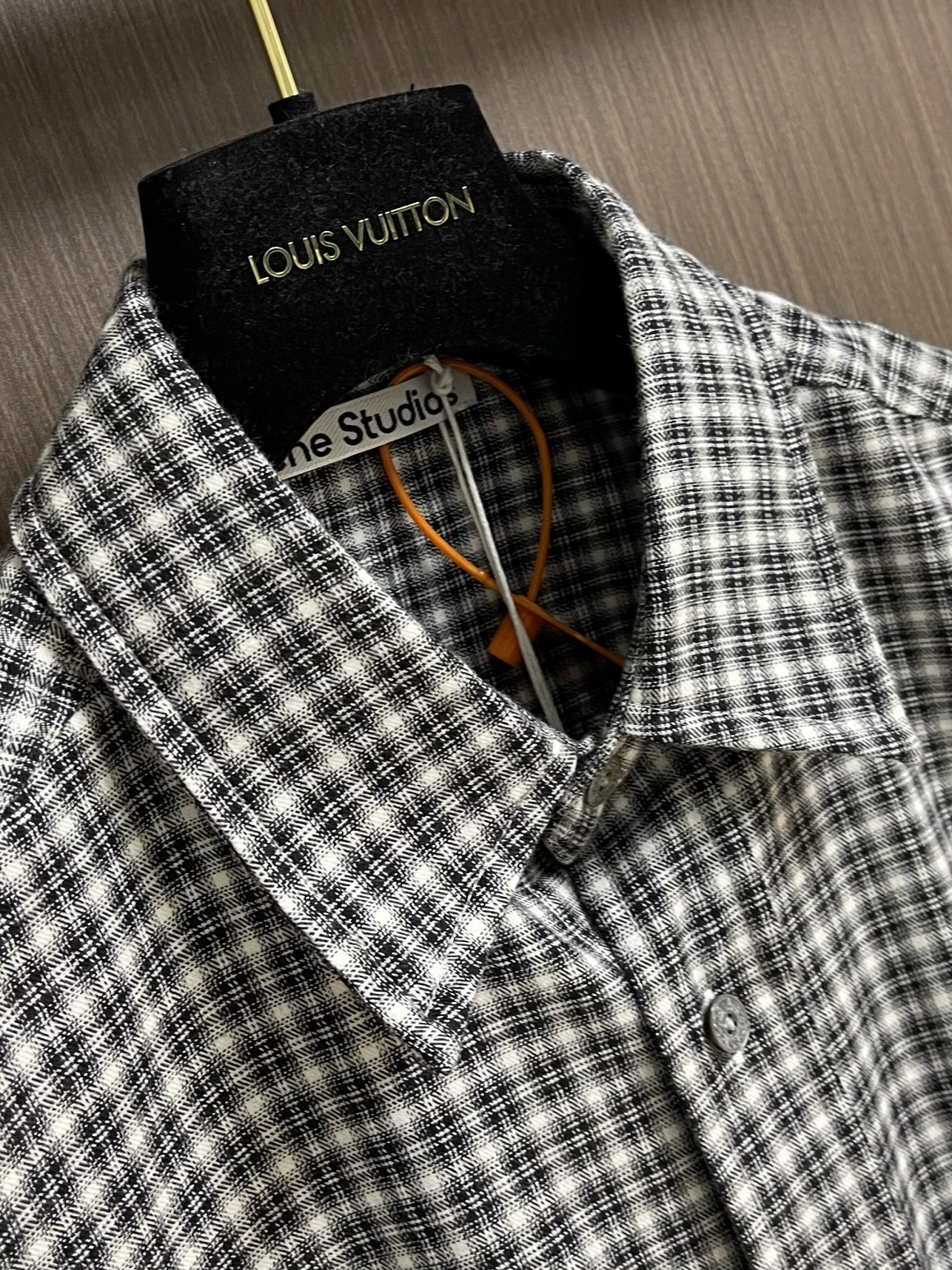 Acne Studios徽标格纹纽扣长袖衬衫，定制经26道缩绒工艺的法兰绒纹理清晰 质感十足 舒适贴肤 