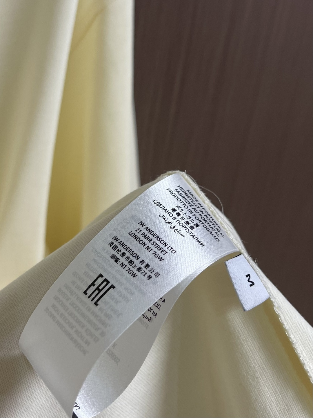 jwanderson 2026SS早春新款圆领短袖T恤！层次自然有型 能很好修饰脖子与脸型视觉上显瘦 标