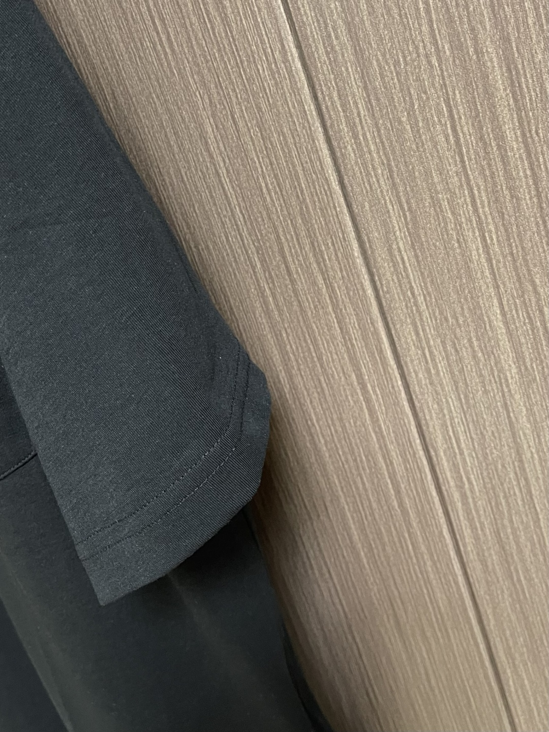 Acne Studios 徽标口袋短袖T恤 定制云絮爽滑麻棉料 柔软细腻 舒适贴肤 一抹深邃黑诠释低调奢