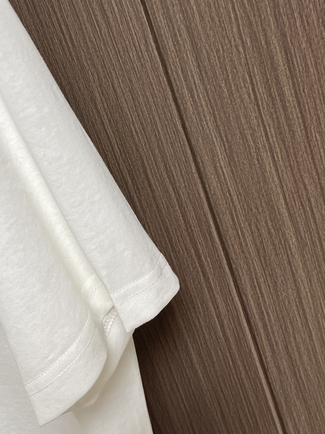 Acne Studios 徽标口袋短袖T恤 定制云絮爽滑麻棉料 柔软细腻 舒适贴肤 一抹深邃黑诠释低调奢