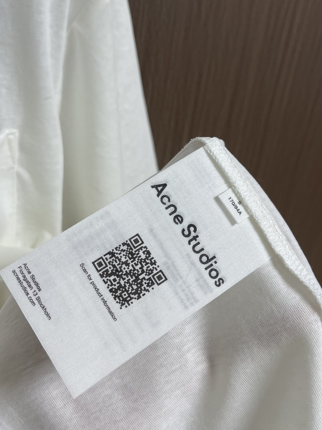 Acne Studios 徽标口袋短袖T恤 定制云絮爽滑麻棉料 柔软细腻 舒适贴肤 一抹深邃黑诠释低调奢