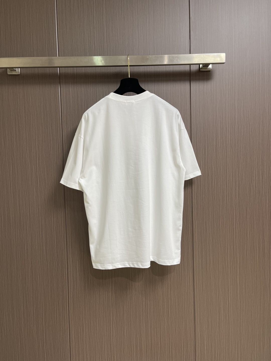 Celine 经典款刺绣logo标识短袖T恤，面料采用170克50支双股 手感柔软 舒适亲肤 简单到极致