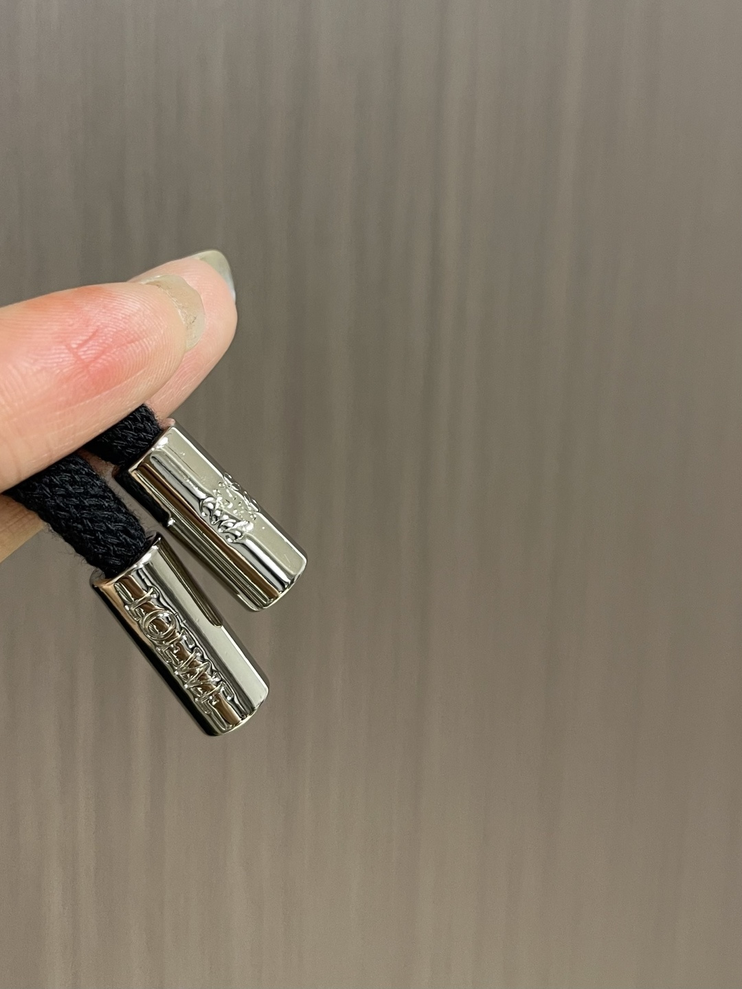 LOEWE 经典标针织运动休闲卫裤，情侣款卫裤推荐lw经典anagram标识点缀，识别度非常高 裤装整体