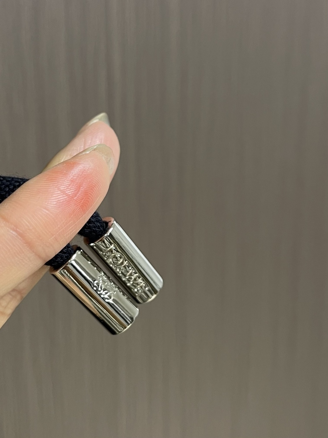 LOEWE 经典标针织运动休闲卫裤，情侣款卫裤推荐lw经典anagram标识点缀，识别度非常高 裤装整体