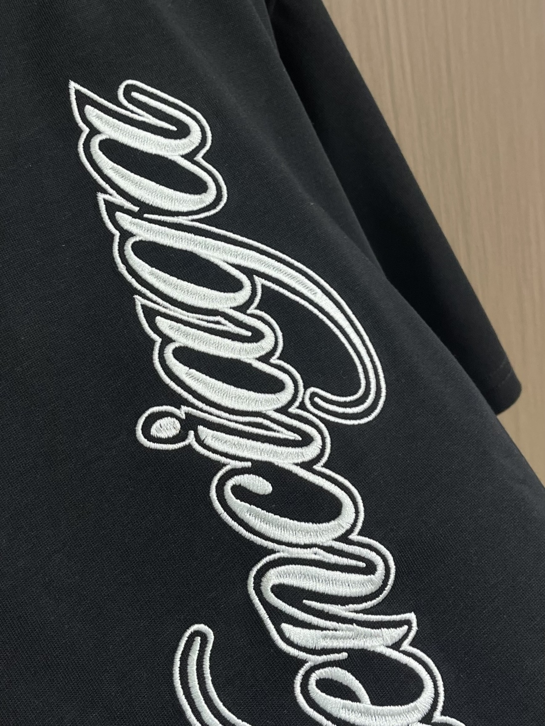 BALENCIAGA 印花logo标识短袖T恤，定织面料工艺洗水处理 高克重300克面料 质感十足 布面