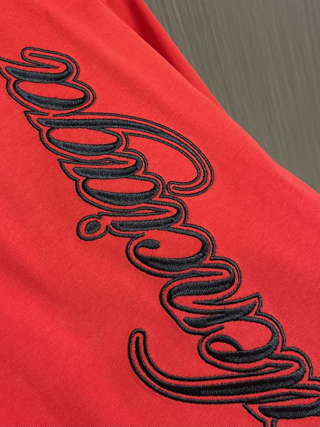 BALENCIAGA 印花logo标识短袖T恤，定织面料工艺洗水处理 高克重300克面料 质感十足 布面