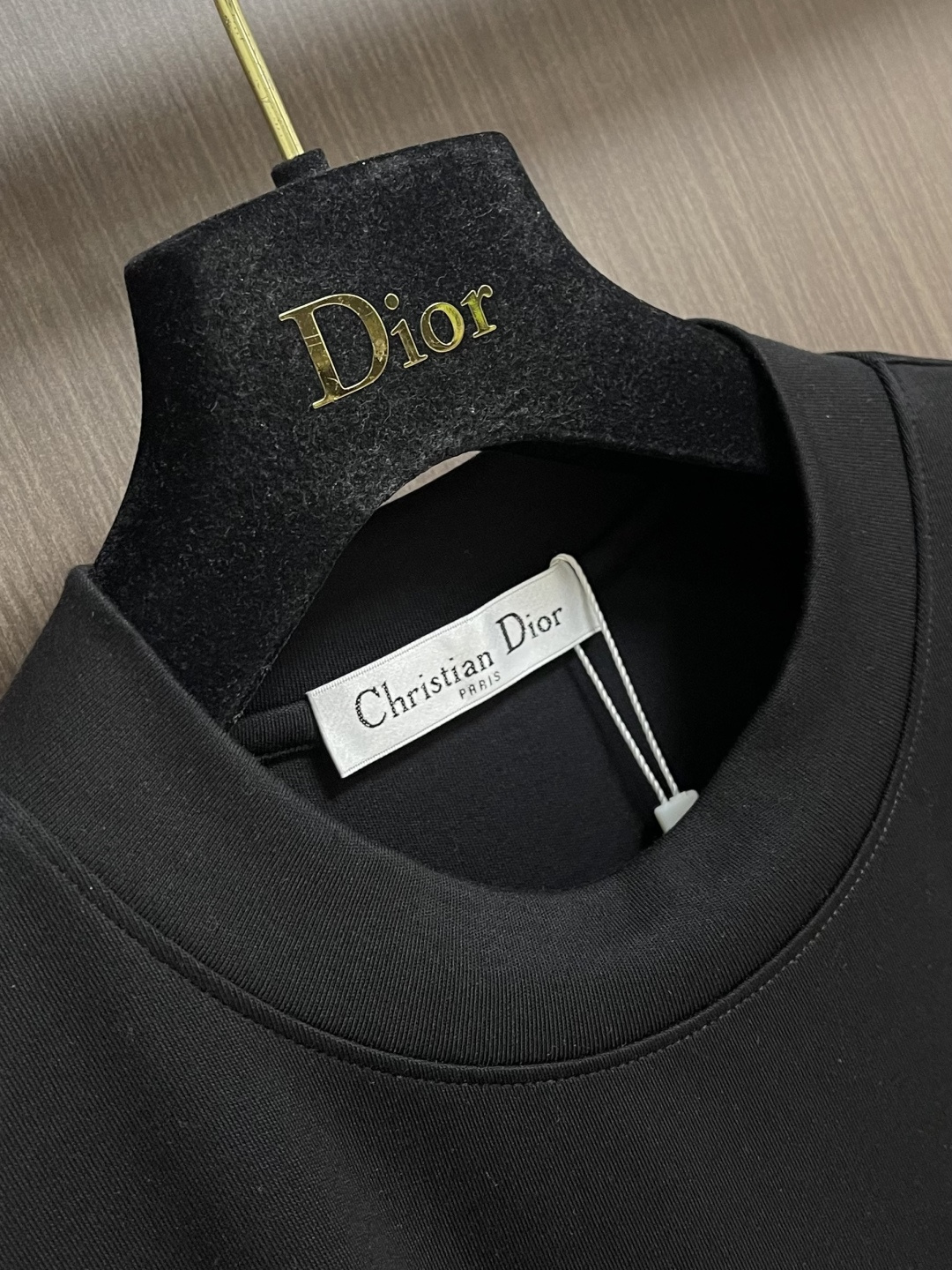 Dior 下摆小蜜蜂刺绣纯棉短袖t恤，时髦百搭小蜜蜂经典t，小迪高级极简系列，宽松os版型裁剪，不挑人款