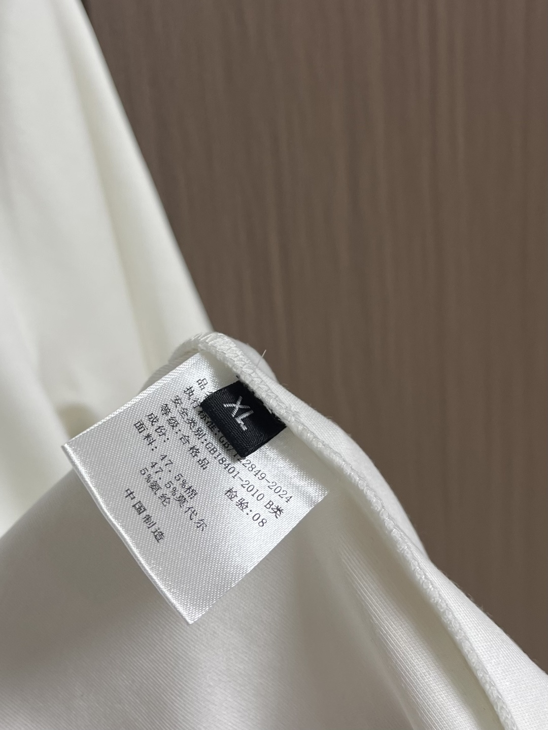 Dior 下摆小蜜蜂刺绣纯棉短袖t恤，时髦百搭小蜜蜂经典t，小迪高级极简系列，宽松os版型裁剪，不挑人款