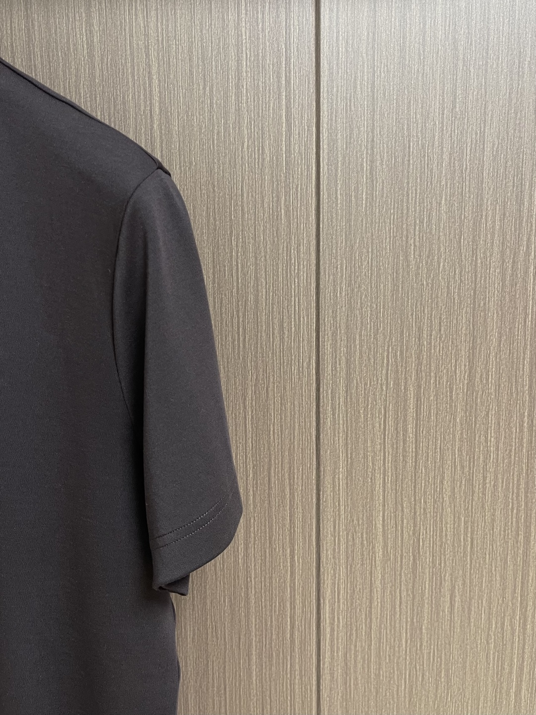 Dior 下摆小蜜蜂刺绣纯棉短袖t恤，时髦百搭小蜜蜂经典t，小迪高级极简系列，宽松os版型裁剪，不挑人款