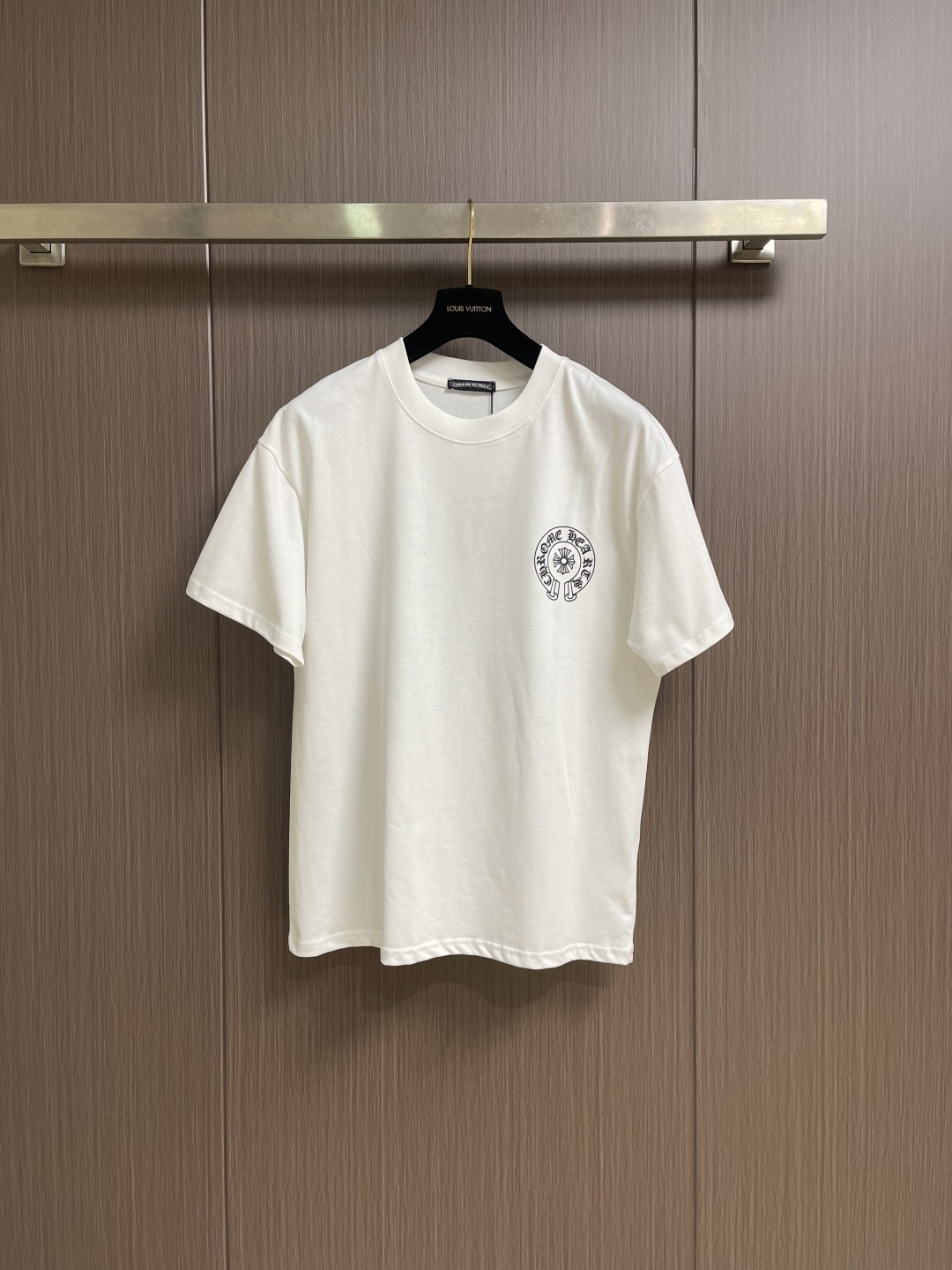 NO:744053,CH Chrome Hearts 2026SS new printed sleeve T-shirt, heavy 340g double yarn fabric, two flower positions at the front and back, washed twice as a whole, heavy fabric, Solona collar, loose fit, deep, wide and stylish, does not deform or shrink. Sizes S-XL,, chrome hearts, tees, t-shirt,19860909CH 克罗心2026SS新款印花袖T恤,重磅340克双纱面料 前后两个花位 整衣洗水两遍 重磅面料 领口采用索罗娜 宽松版型 偏深挺阔有型 不变形不缩水.尺码S-XL,,chrome hearts,tees，t-shirt,,Men's clothing