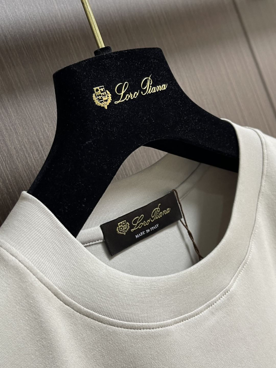 Loro piana Loro Piana 2026ss新款胶印标识纯色圆领短袖T恤， 百搭款式 任何人