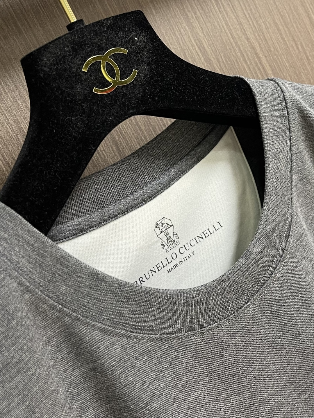 Brunello Cucinelli BC 胸前刺绣假两件圆领短袖T恤，2026SS早春新款短袖 男士日