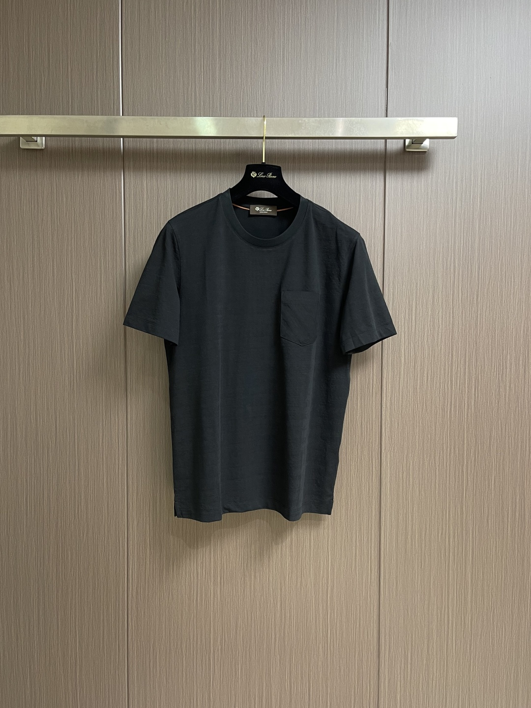 Loro piana LoroPiana 2026ss早春新款短袖T恤打底衫，全品相！采用胸前logo口