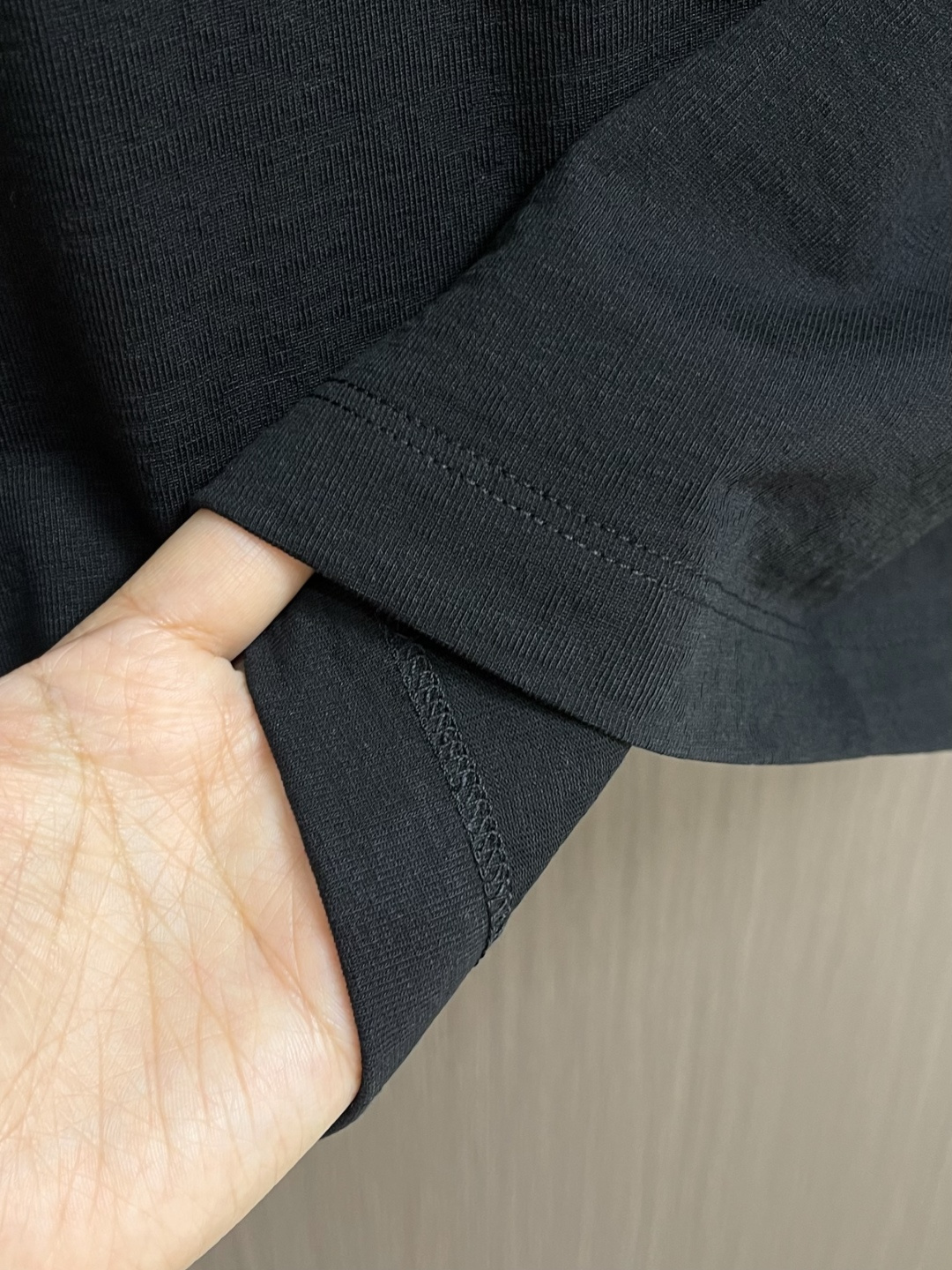 Loro piana LoroPiana 2026ss早春新款短袖T恤打底衫，全品相！采用胸前logo口