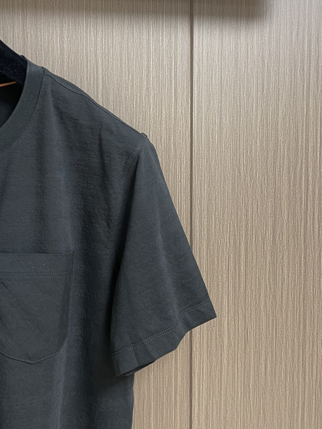 Loro piana LoroPiana 2026ss早春新款短袖T恤打底衫，全品相！采用胸前logo口