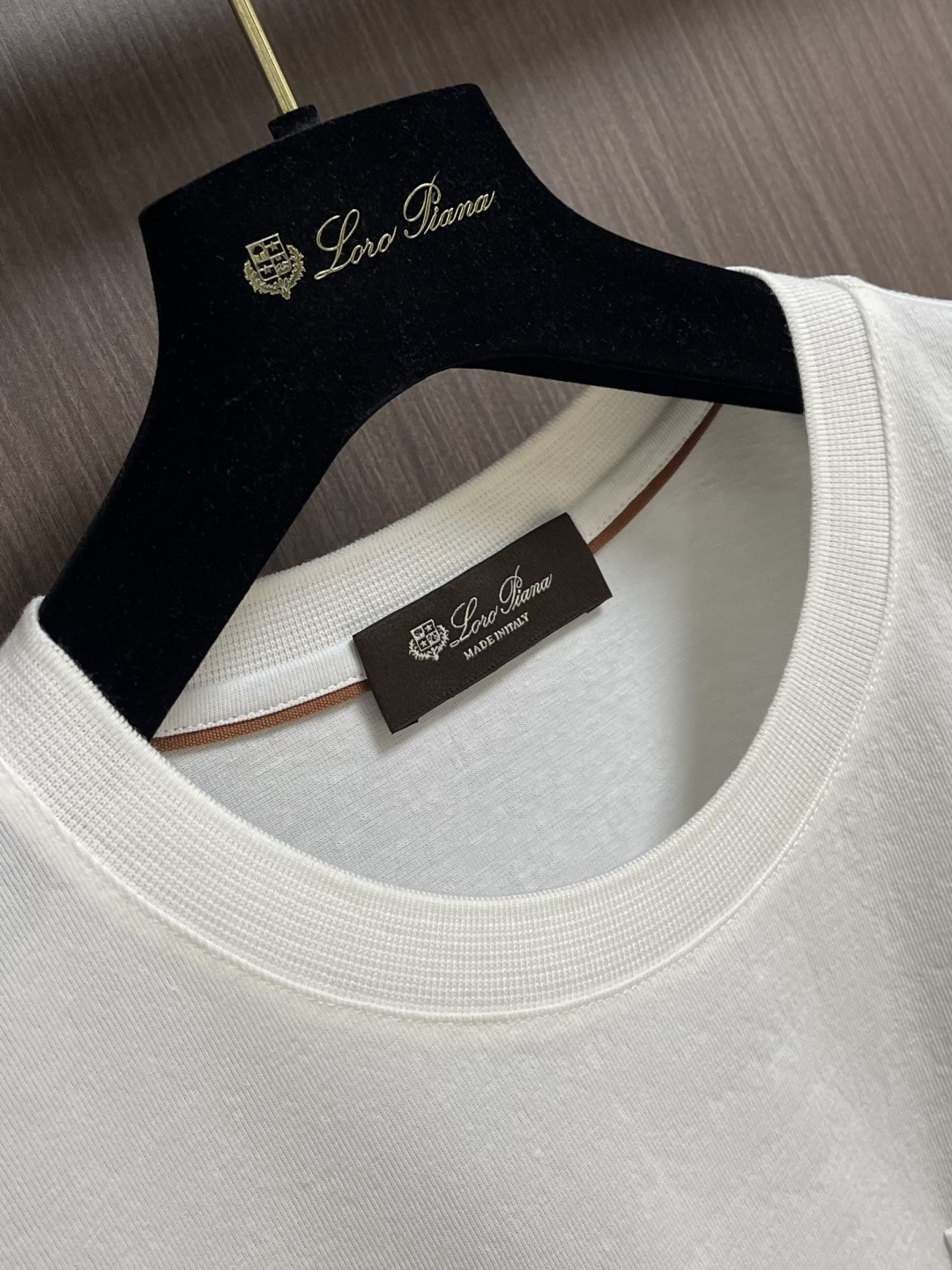 Loro piana LoroPiana 2026ss早春新款短袖T恤打底衫，全品相！采用胸前logo口