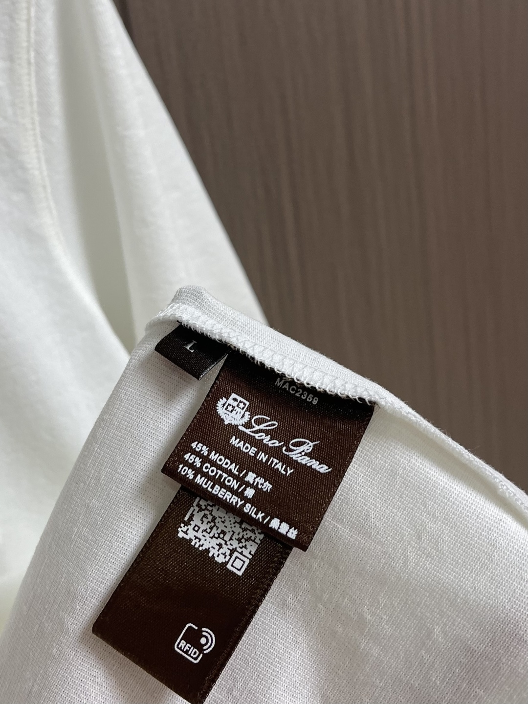 Loro piana LoroPiana 2026ss早春新款短袖T恤打底衫，全品相！采用胸前logo口