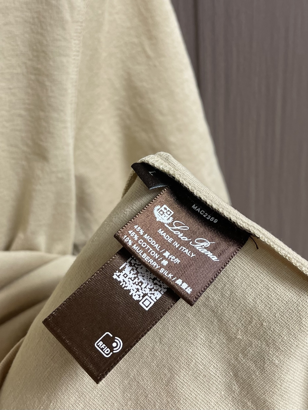 Loro piana LoroPiana 2026ss早春新款短袖T恤打底衫，全品相！采用胸前logo口
