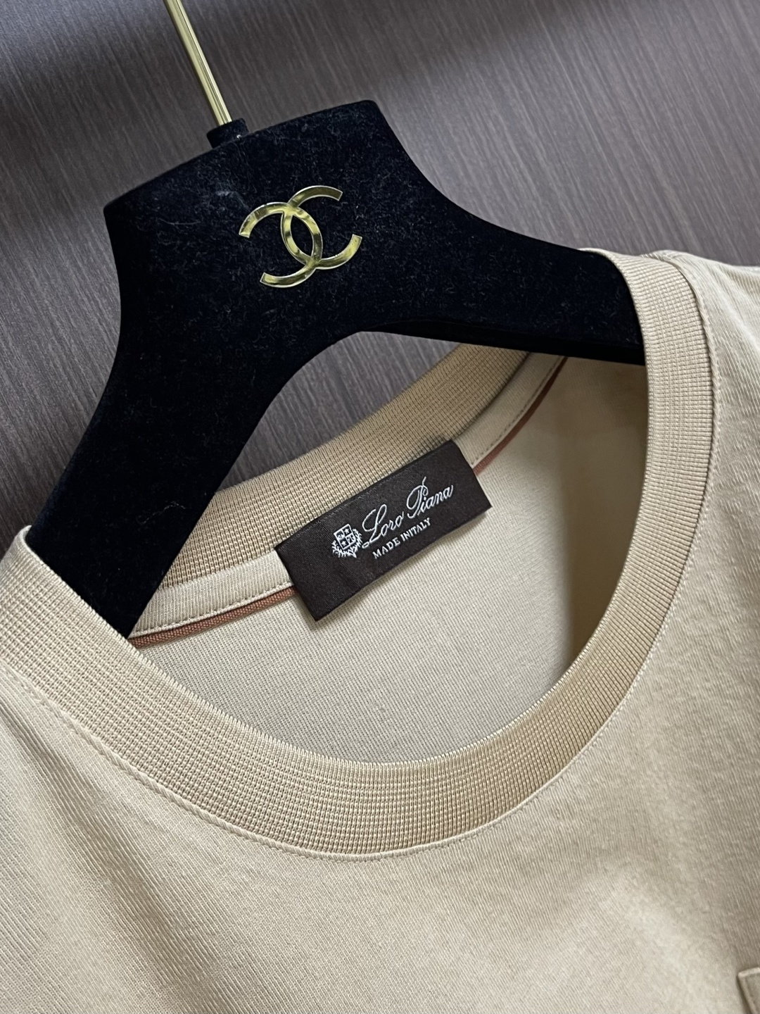 Loro piana LoroPiana 2026ss早春新款短袖T恤打底衫，全品相！采用胸前logo口
