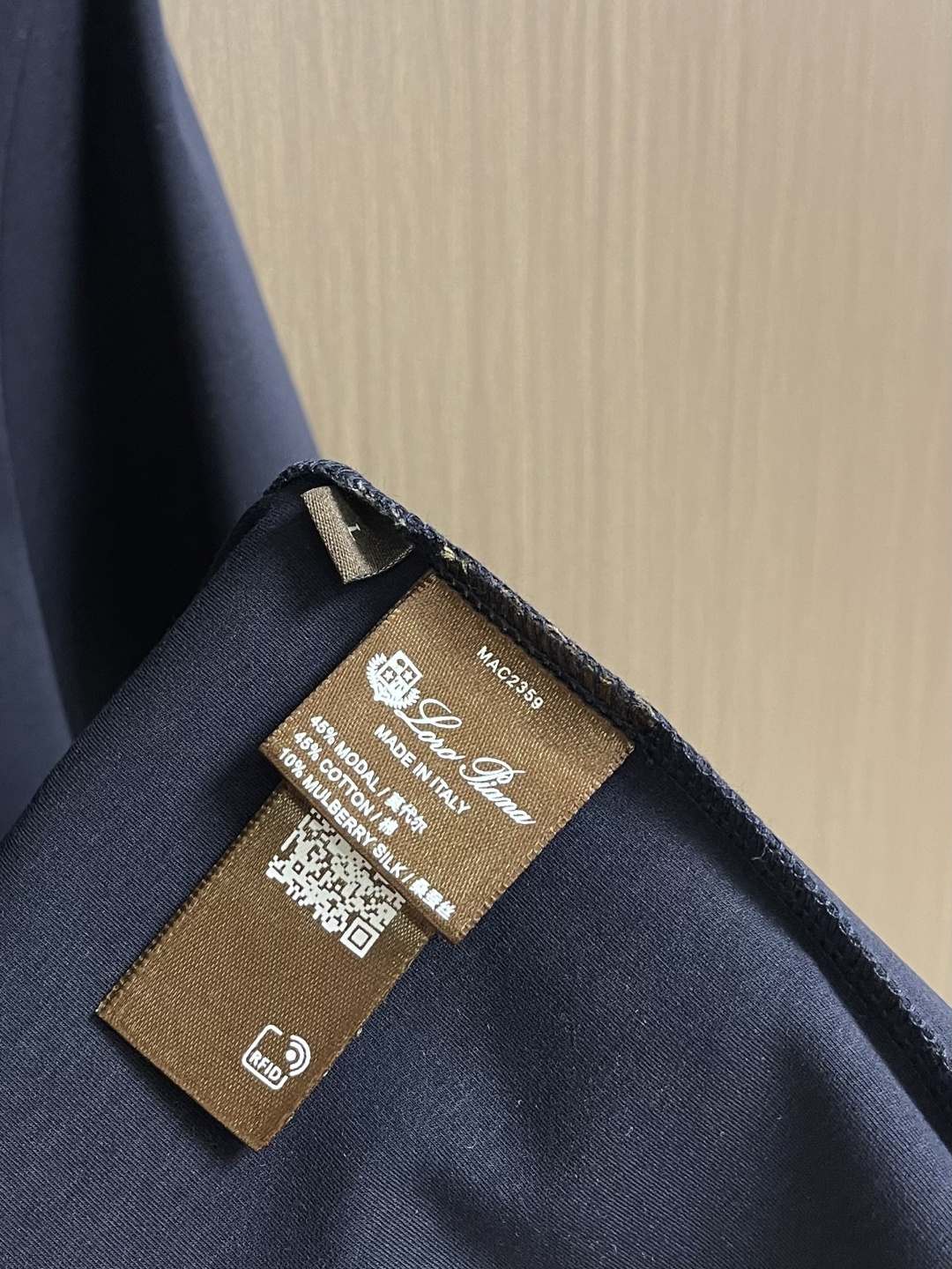 Loro piana Loro Piana 2026ss新款领口撞色圆领短袖T恤， 百搭款式 任何人都可