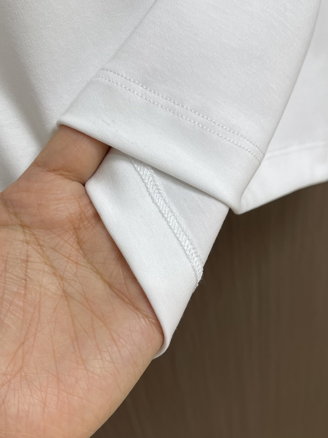 Loro piana Loro Piana 2026ss新款领口撞色圆领短袖T恤， 百搭款式 任何人都可