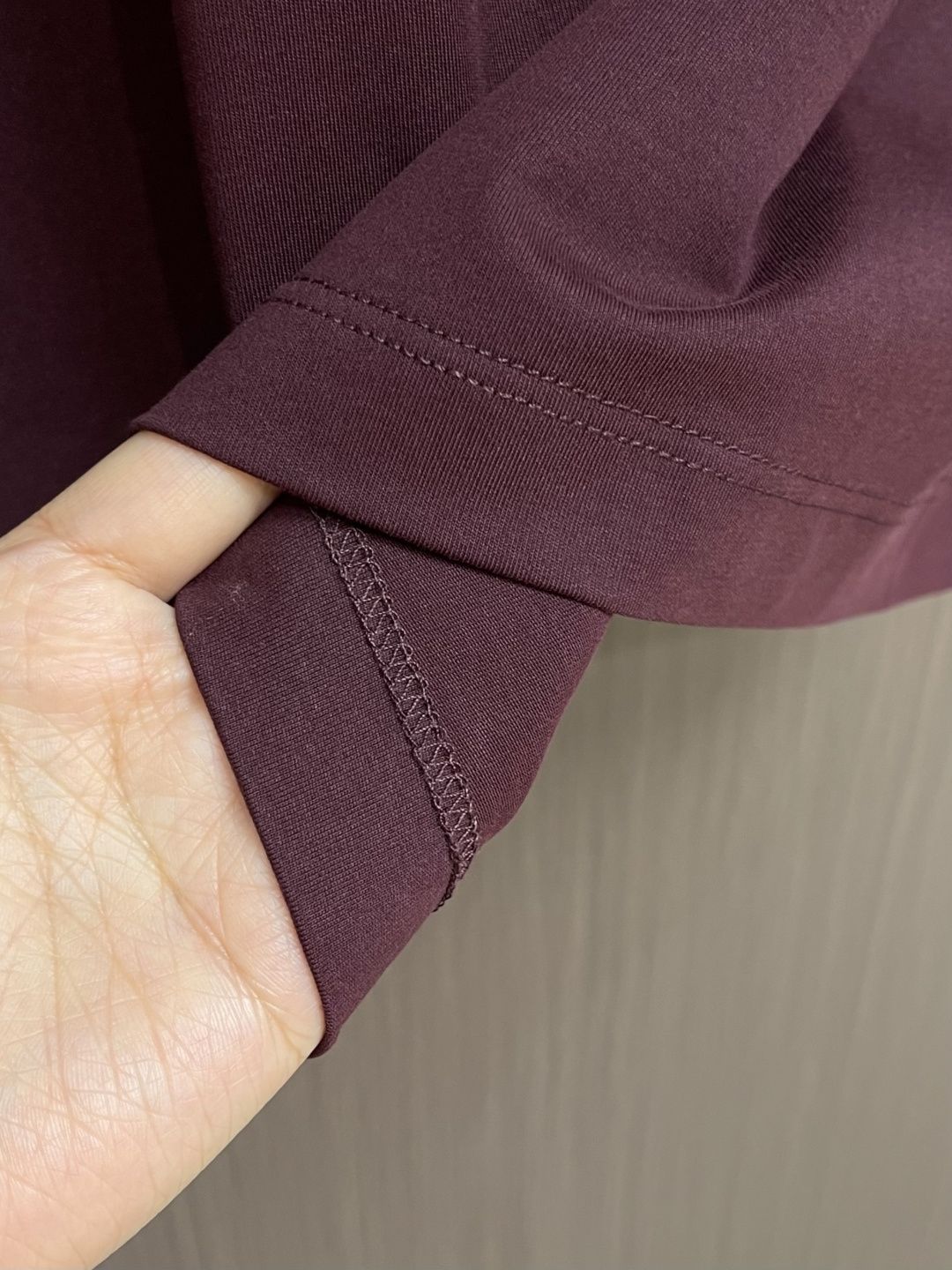 Zegna 2026SS 压印logo标识净色短袖T恤。定制60支三股平纹精棉面料 极致柔软舒适 高端大