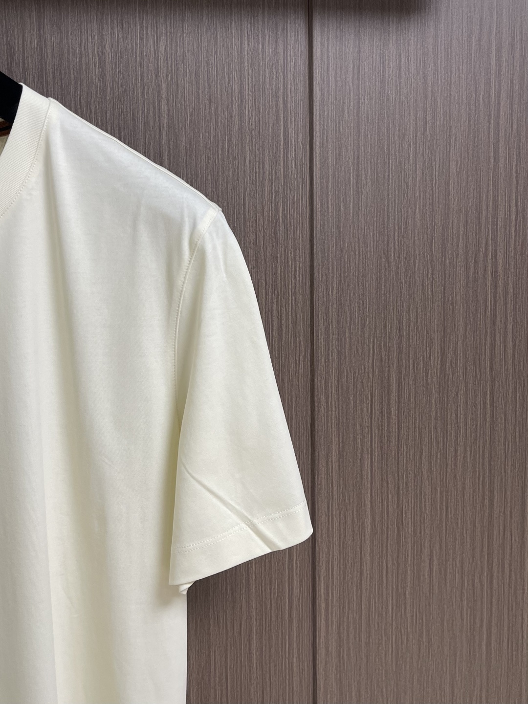 Zegna 2026SS 压印logo标识净色短袖T恤。定制60支三股平纹精棉面料 极致柔软舒适 高端大