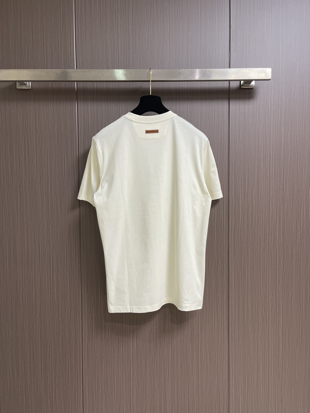 Zegna 2026SS 压印logo标识净色短袖T恤。定制60支三股平纹精棉面料 极致柔软舒适 高端大