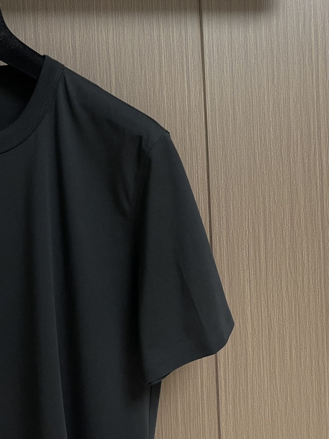 Zegna 杰尼亚2026ss新款圆领短袖T恤，定制新疆长绒棉面料，胶印logo标识 高弹面料、久穿不易