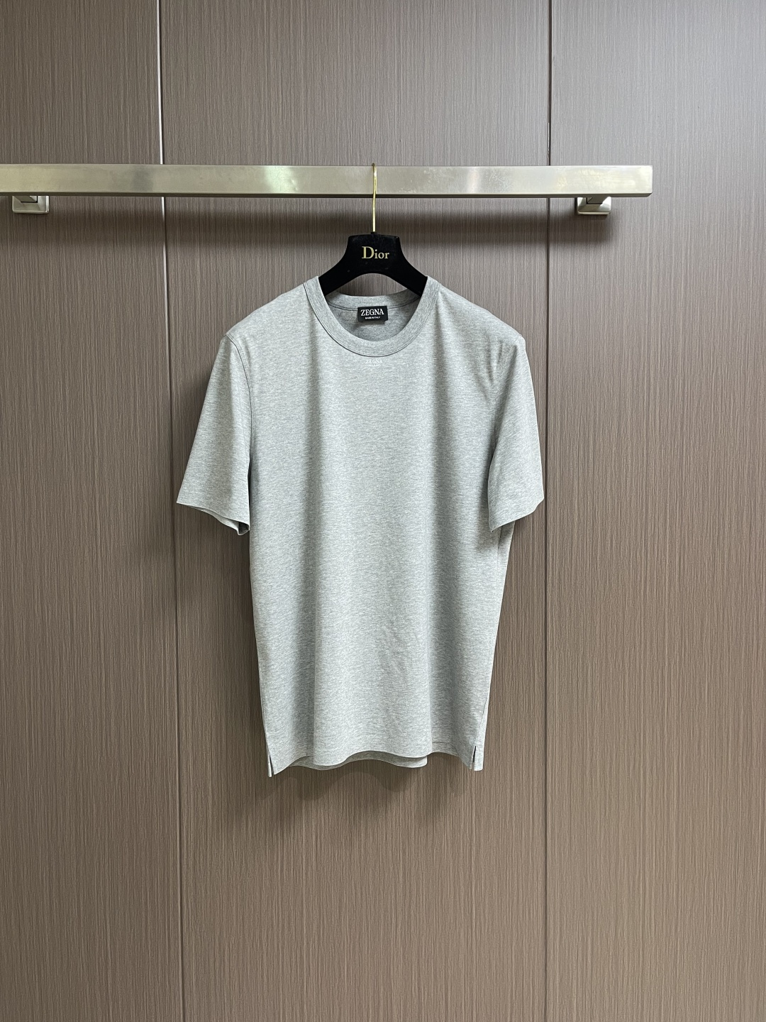 Zegna 杰尼亚2026ss新款圆领短袖T恤，定制新疆长绒棉面料，胶印logo标识 高弹面料、久穿不易