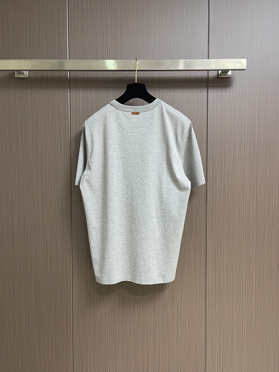 Zegna 杰尼亚2026ss新款圆领短袖T恤，定制新疆长绒棉面料，胶印logo标识 高弹面料、久穿不易