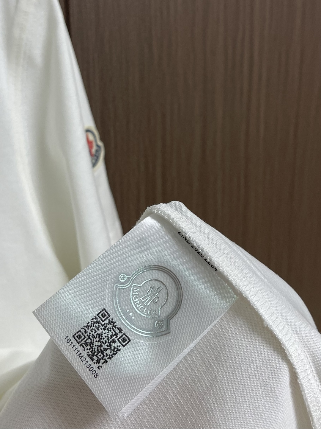 Moncler 2026SS春夏新品字母植绒印花标识短袖T恤，正面