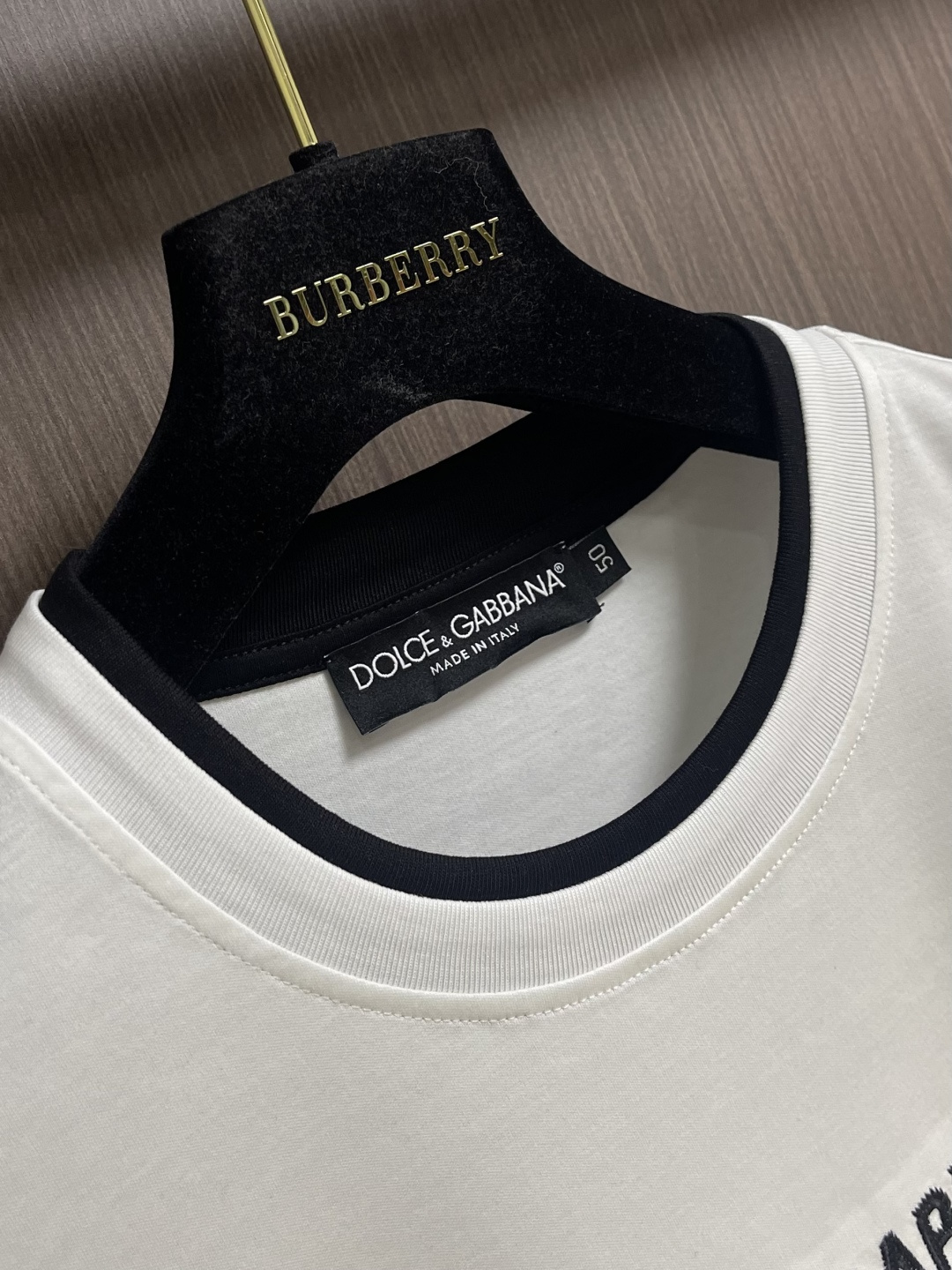 DG DOLCE GABBANA 杜嘉班纳2026SS春夏短袖T恤，定制纯棉面料，胸前品牌字母logo刺