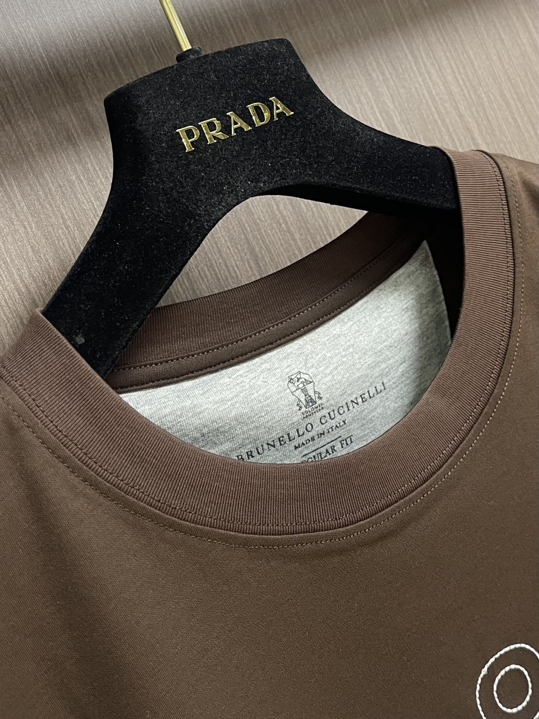 Brunello Cucinelli BC 标识印花短袖T恤，定制云柔精梳棉 轻盈柔软 舒适贴肤 以温润